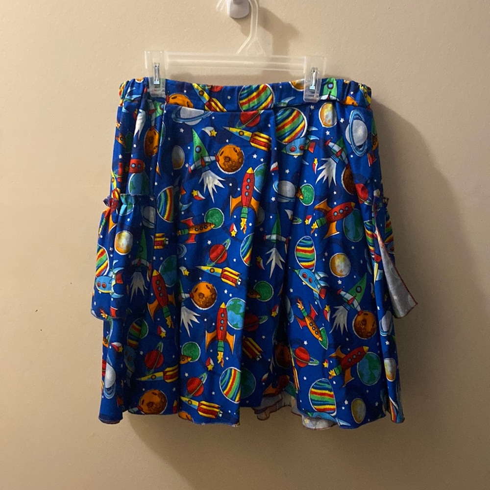 Rocket Ship/ Space Print Ruffle Skirt with Pockets size M
